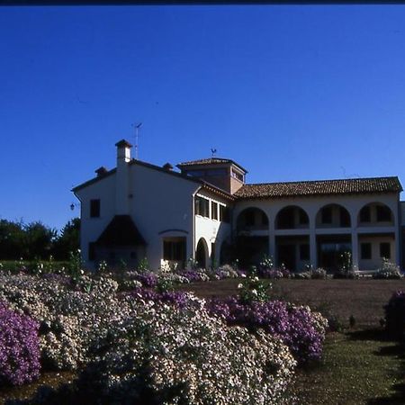 Agriturismo Due Torri モンテベッルーナ エクステリア 写真