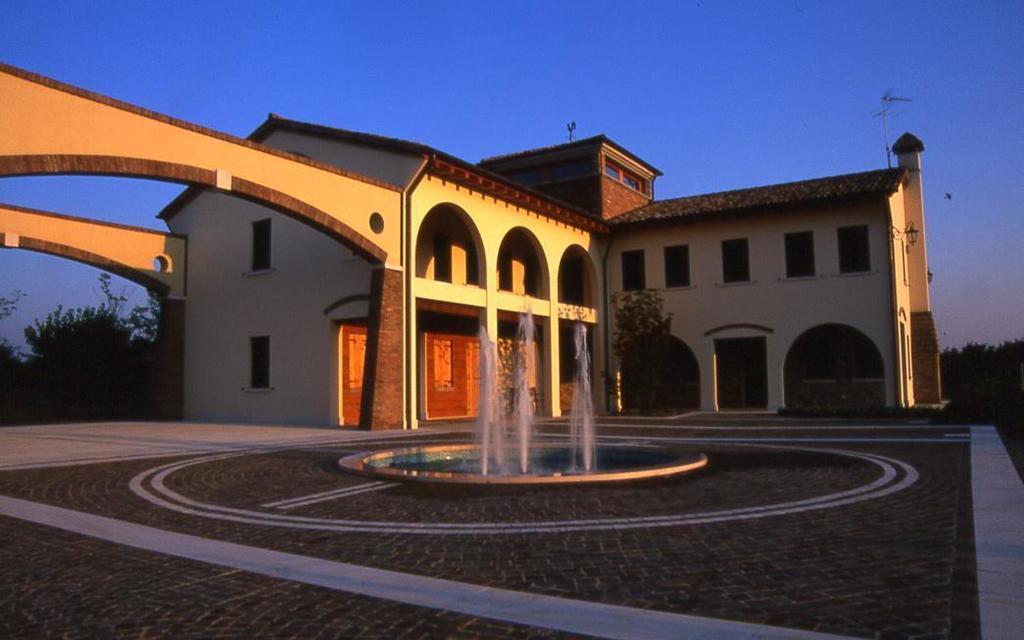 Agriturismo Due Torri モンテベッルーナ エクステリア 写真