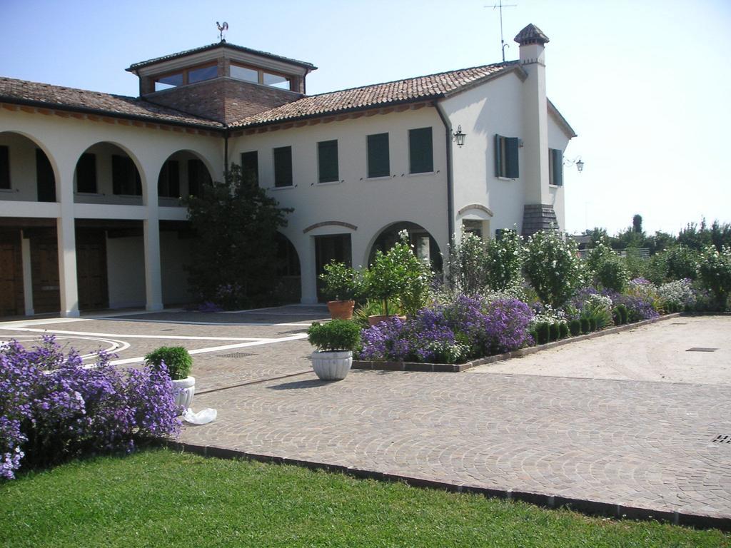 Agriturismo Due Torri モンテベッルーナ エクステリア 写真